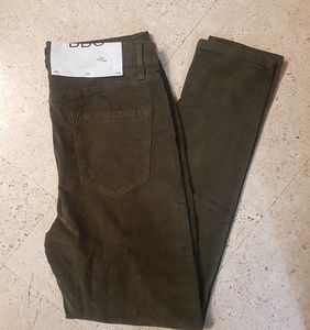 BDG olive corduroy Twig high rise Jean size 29